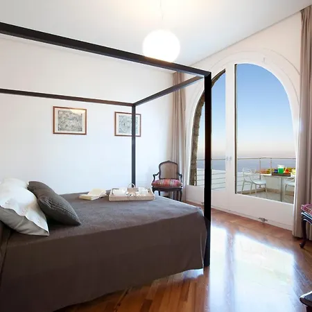 Sleeps 12 With Air Con *