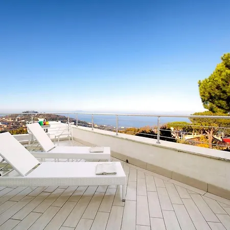 Sleeps 12 With Air Con Villa