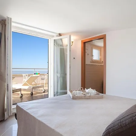 Sleeps 12 With Air Con Torca