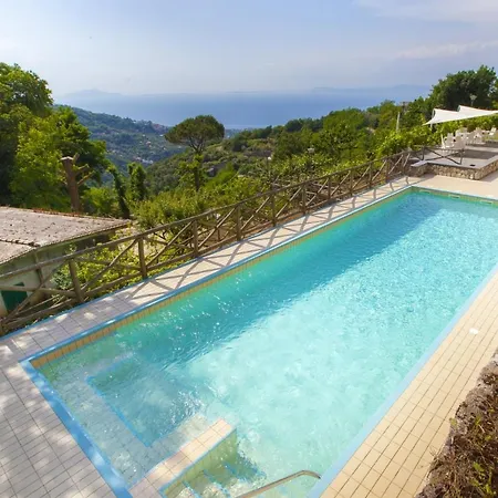 Sleeps 12 With Air Con * Torca