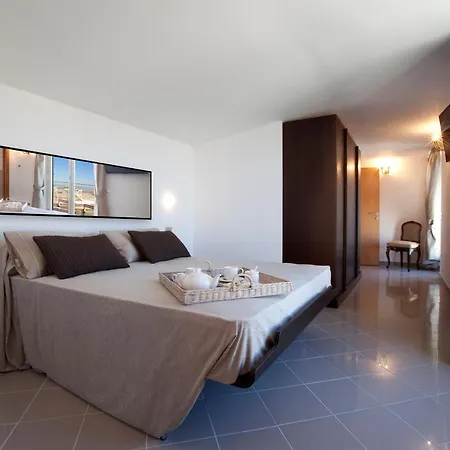 Villa Sleeps 12 With Air Con *